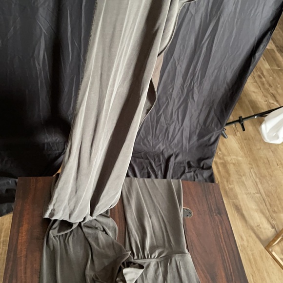 Green infinity dress. - Picture 10 of 10